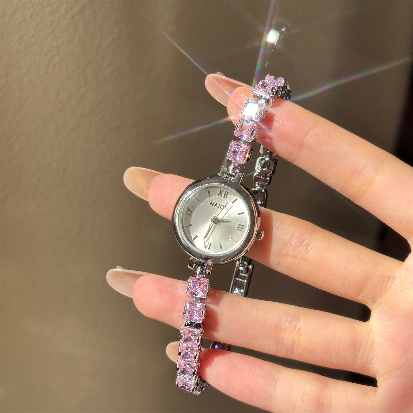 Luxury Watch Level - 여성을 위한 새로운 패션 다이아몬드 장식
