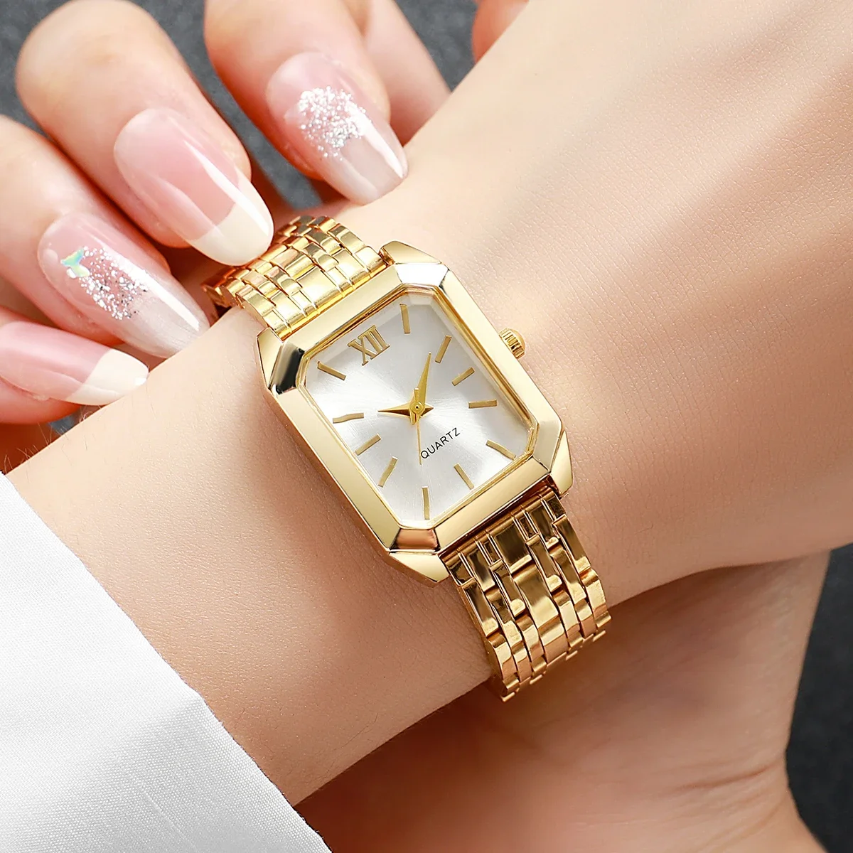 깜짝 선물 상자, 여성용 시계, 랜덤 고급 사각 쿼츠  - Luxury Watch Lady 리뷰 및 가격