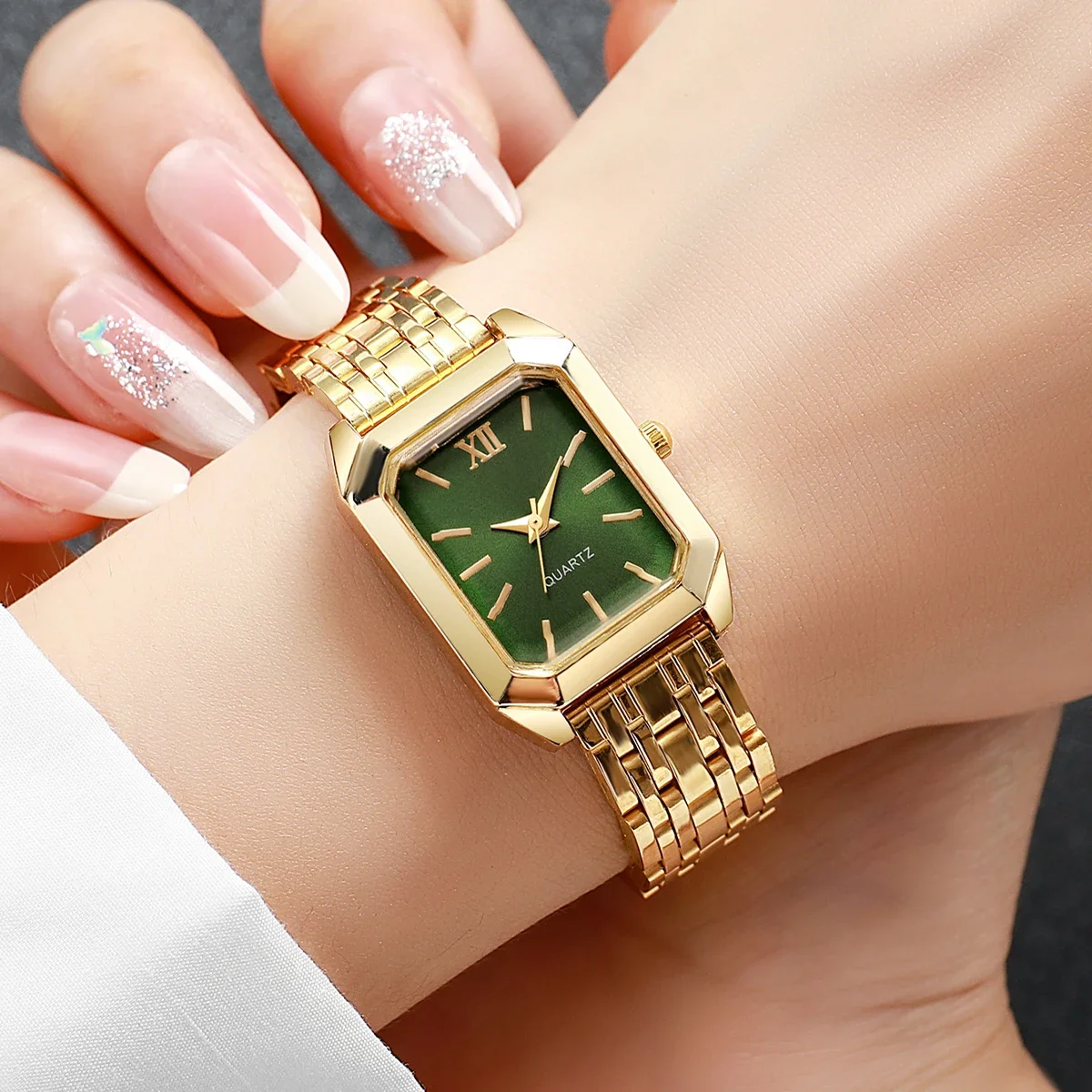 깜짝 선물 상자, 여성용 시계, 랜덤 고급 사각 쿼츠  - Luxury Watch Lady 리뷰 및 가격